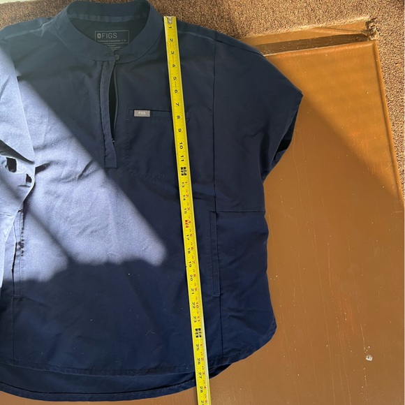 FIGS Montex Scrub Top. Women’s XL - Picture 4 of 5